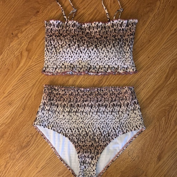 Leopard Smocked Two Piece Swim Suit Size XL - Picture 13 of 13